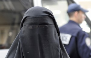 Femme en burqa